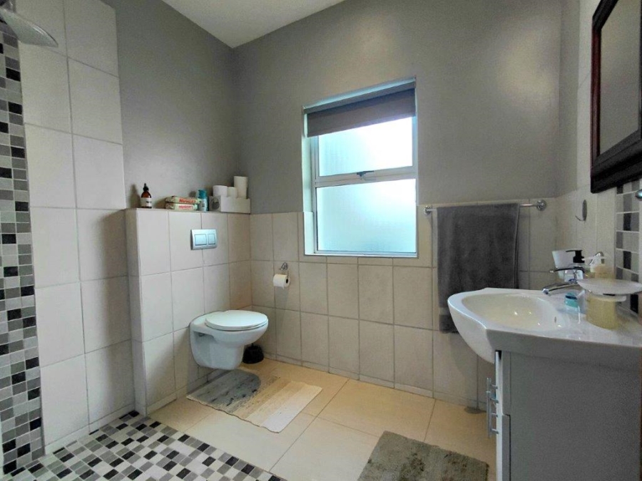 4 Bedroom Property for Sale in Fairview Golf Estate Western Cape
